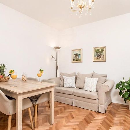Sunset Apartment With Sea View Povljana Exterior photo